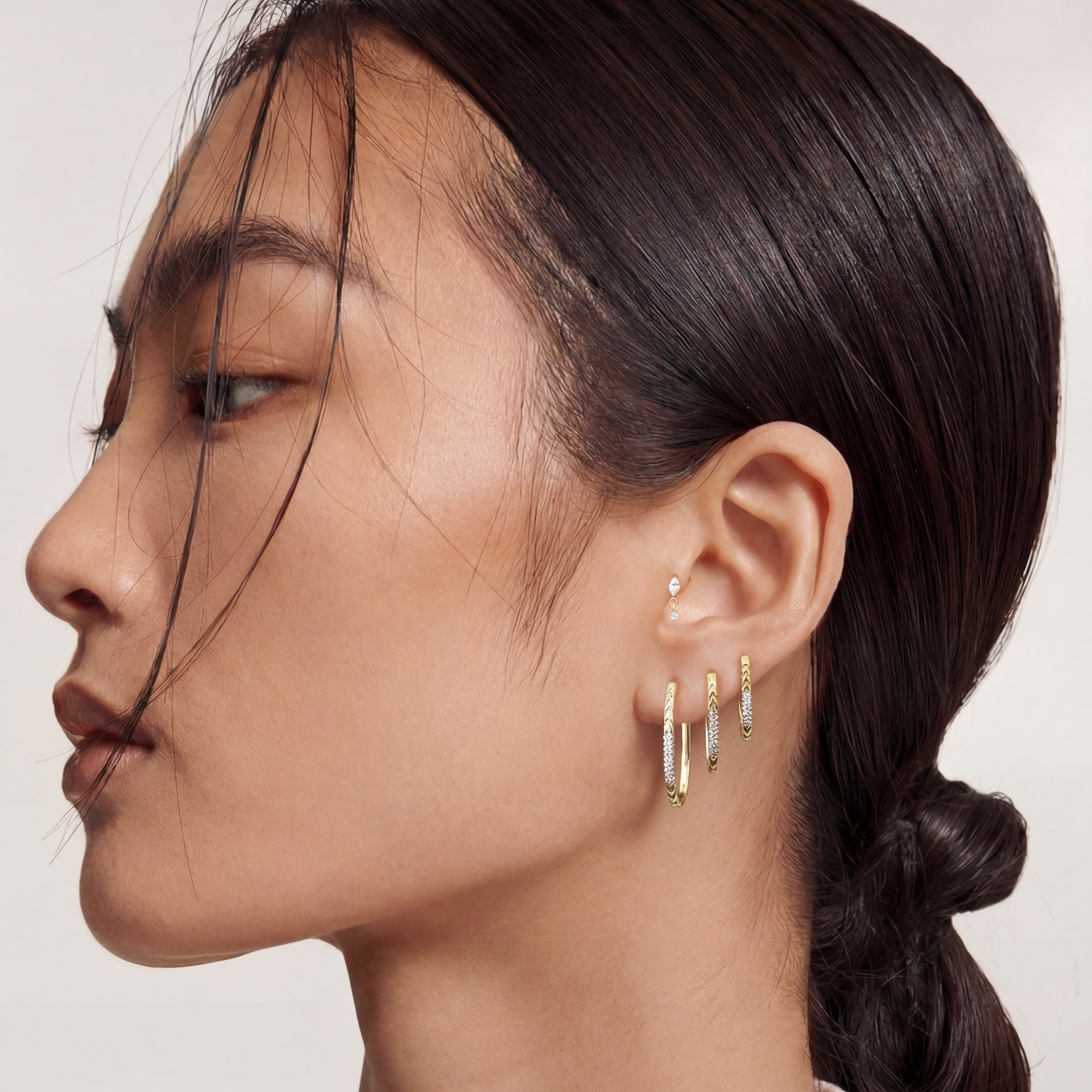 MEDIUM MAHUKA DIAMOND HOOP