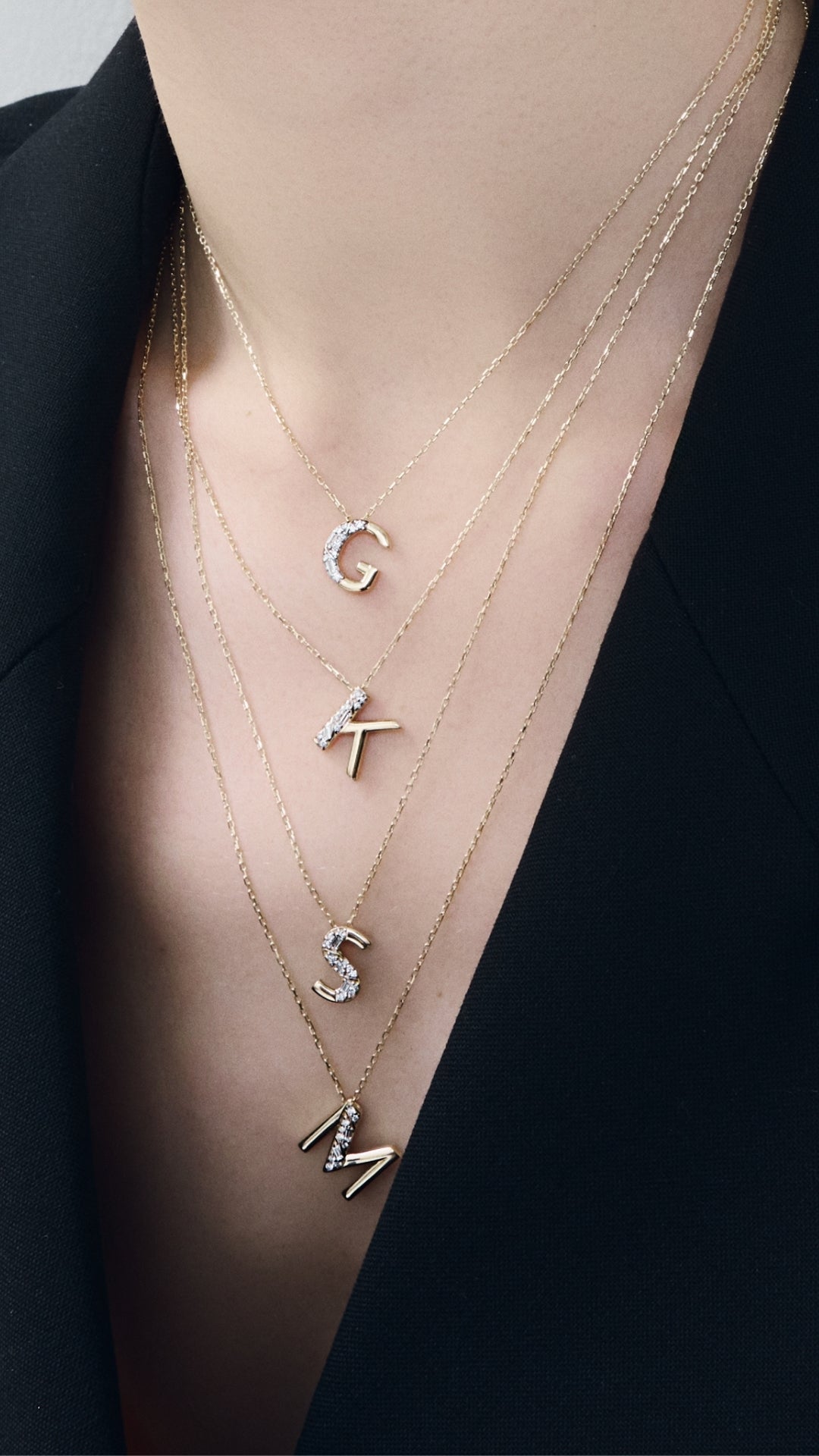 TIMELESS INITIALS S KOLYE